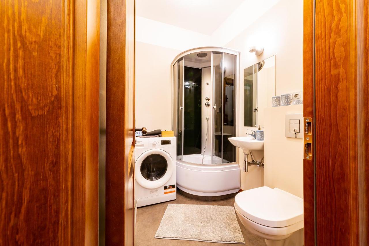 Апартаменты Ancient Storie'S Ap 65Sqm Renovated Free Parking Рига Экстерьер фото