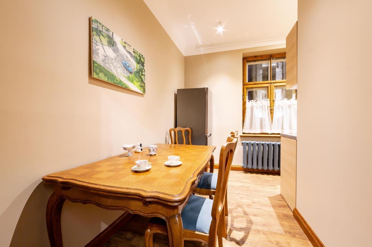 Апартаменты Ancient Storie'S Ap 65Sqm Renovated Free Parking Рига Экстерьер фото